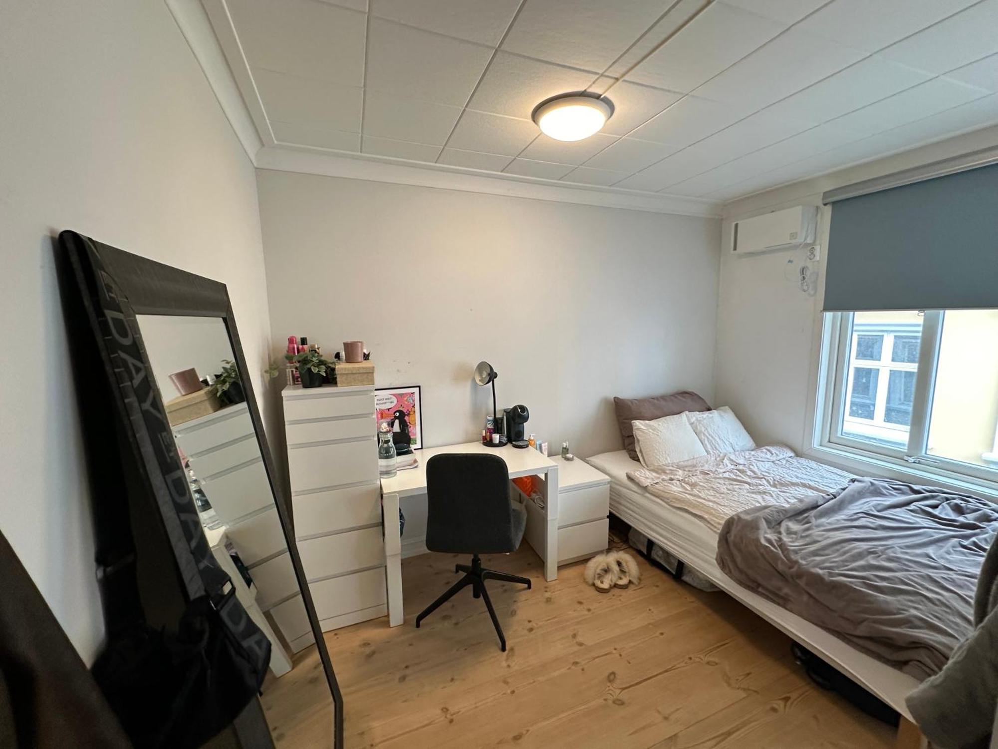 Sjarmerende Bolig Like Ved Togstasjonen Apartamento Bergen Exterior foto