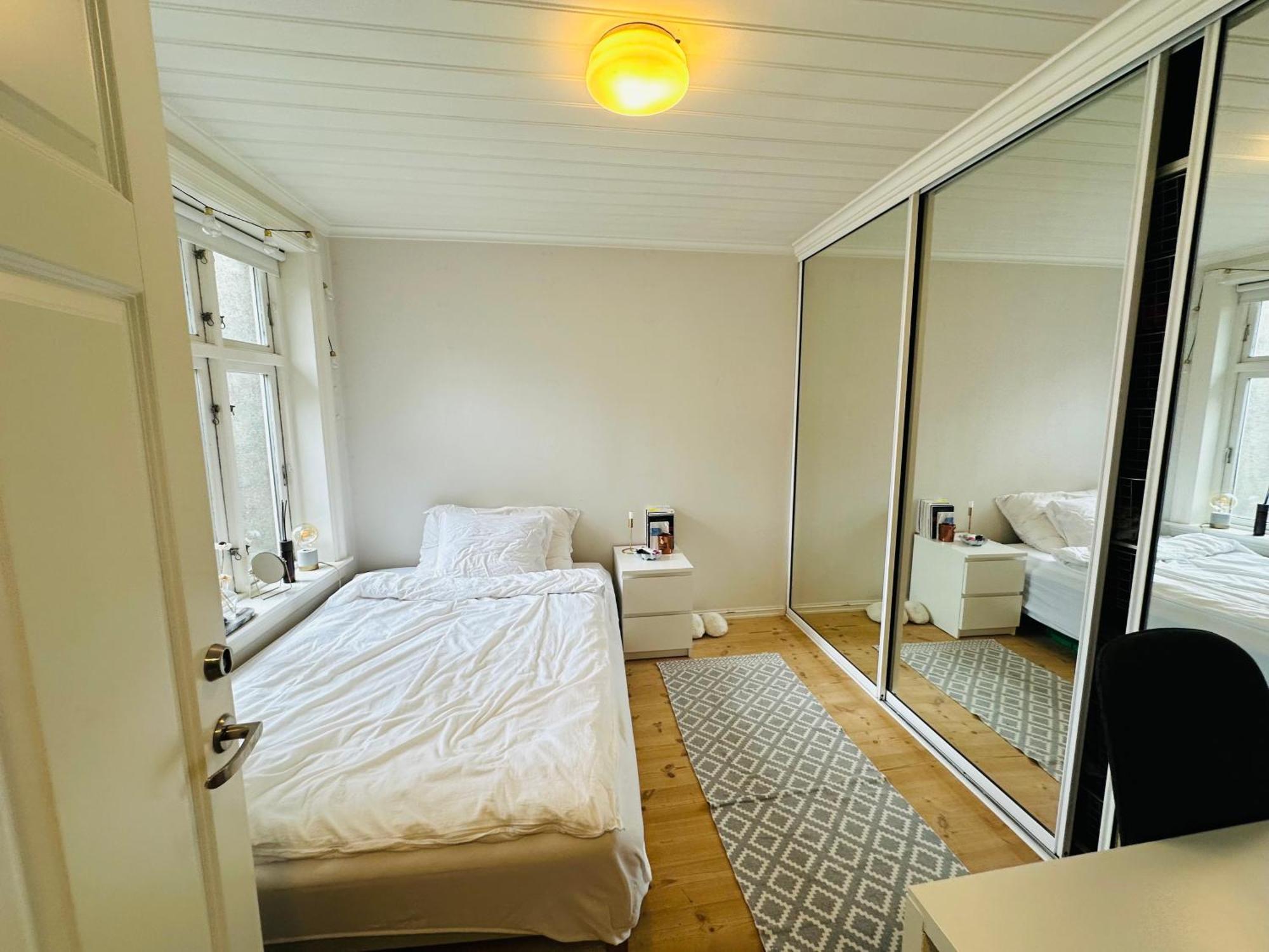 Sjarmerende Bolig Like Ved Togstasjonen Apartamento Bergen Exterior foto