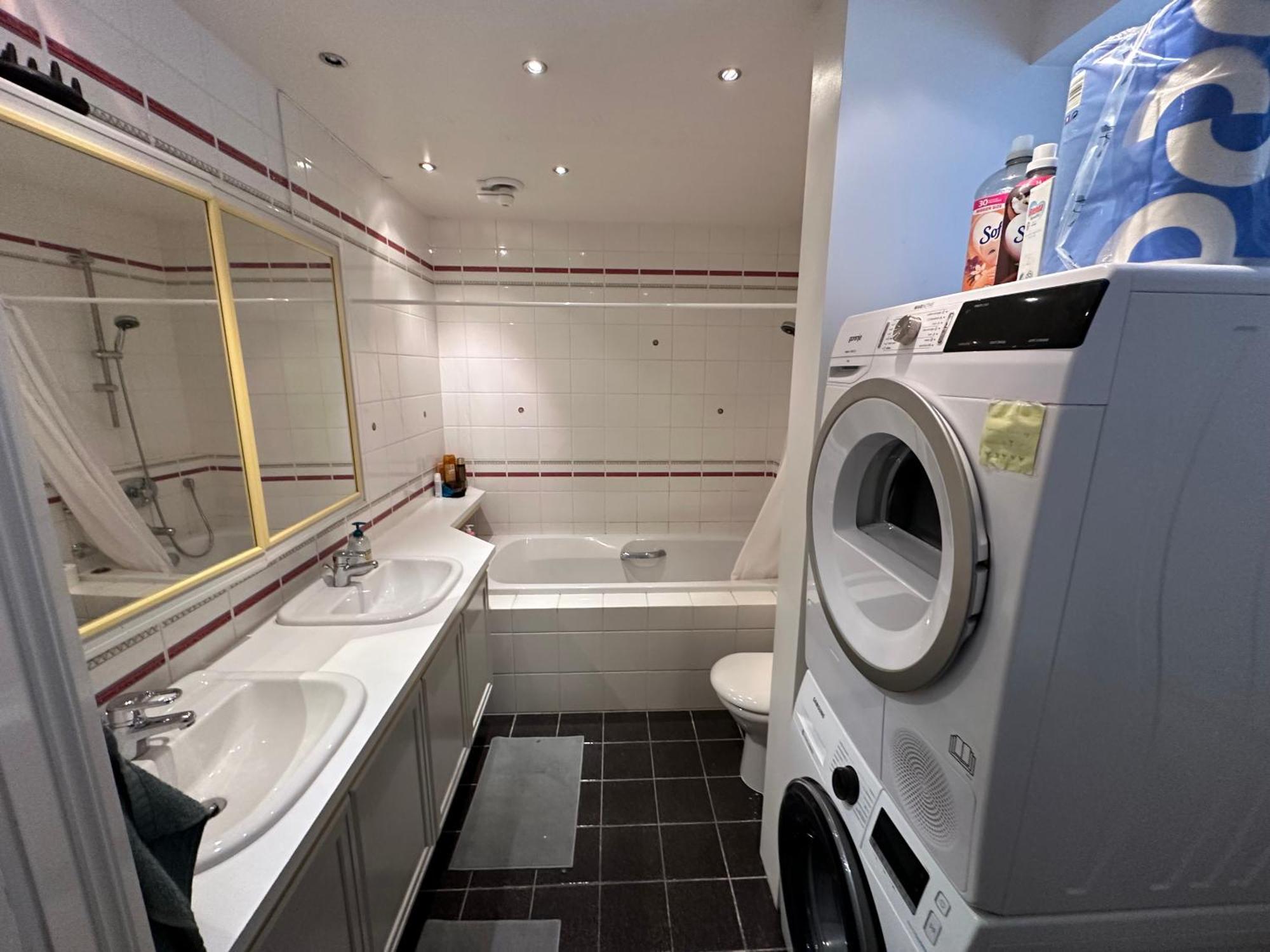 Sjarmerende Bolig Like Ved Togstasjonen Apartamento Bergen Exterior foto