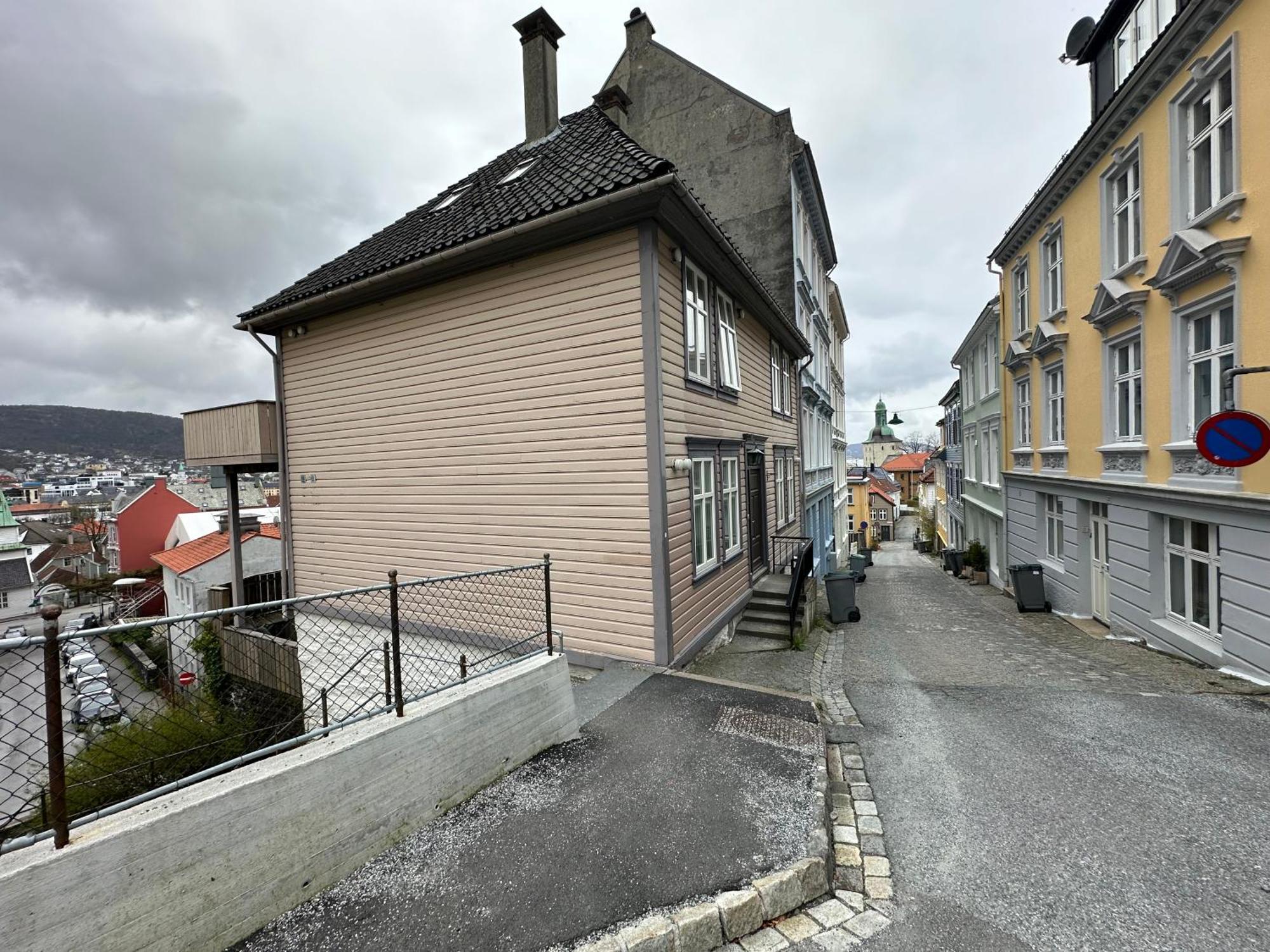 Sjarmerende Bolig Like Ved Togstasjonen Apartamento Bergen Exterior foto